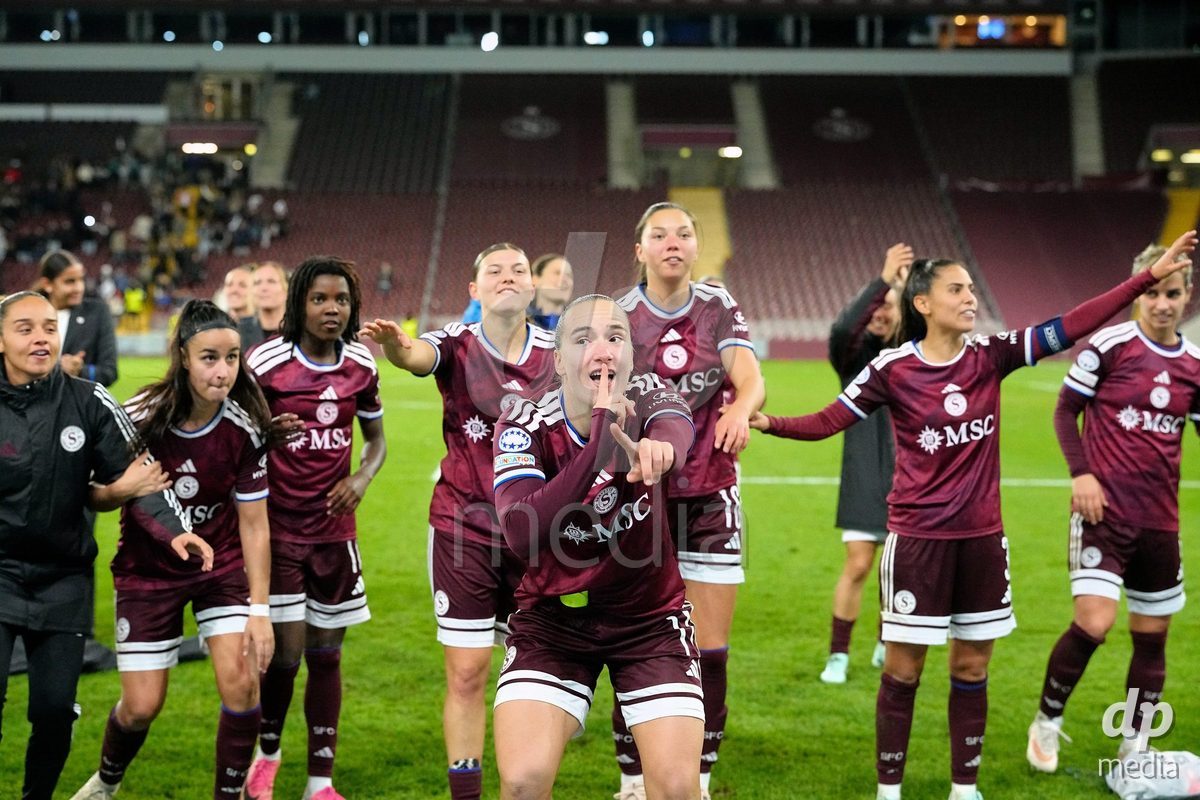 GENEVA, SWITZERLAND - OCTOBER 28: Magdalena Sobal, Goalkeeper Manon Le Page, Paola Hernandez, Lea Sergeant-Huet, Chiara Wallin, Garance Nein, Daina Bourma and Natasha Andonova of Servette FC Chenois Feminin celebrating after the UEFA Women's Champions League match between Servette FC Chenois Feminin and OH Leuven at Stade de Geneve on October 28, 2026 in Geneva, Switzerland.