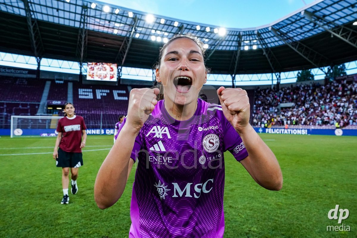 GENEVA, SWITZERLAND - MAY 29: Celebration of team Servette after winning the Final of the AXA Women's Super League match between Servette FC Chenois Feminin and BSC YB Frauen at Stade de Geneve on May 29, 2026 in Geneva, Switzerland.