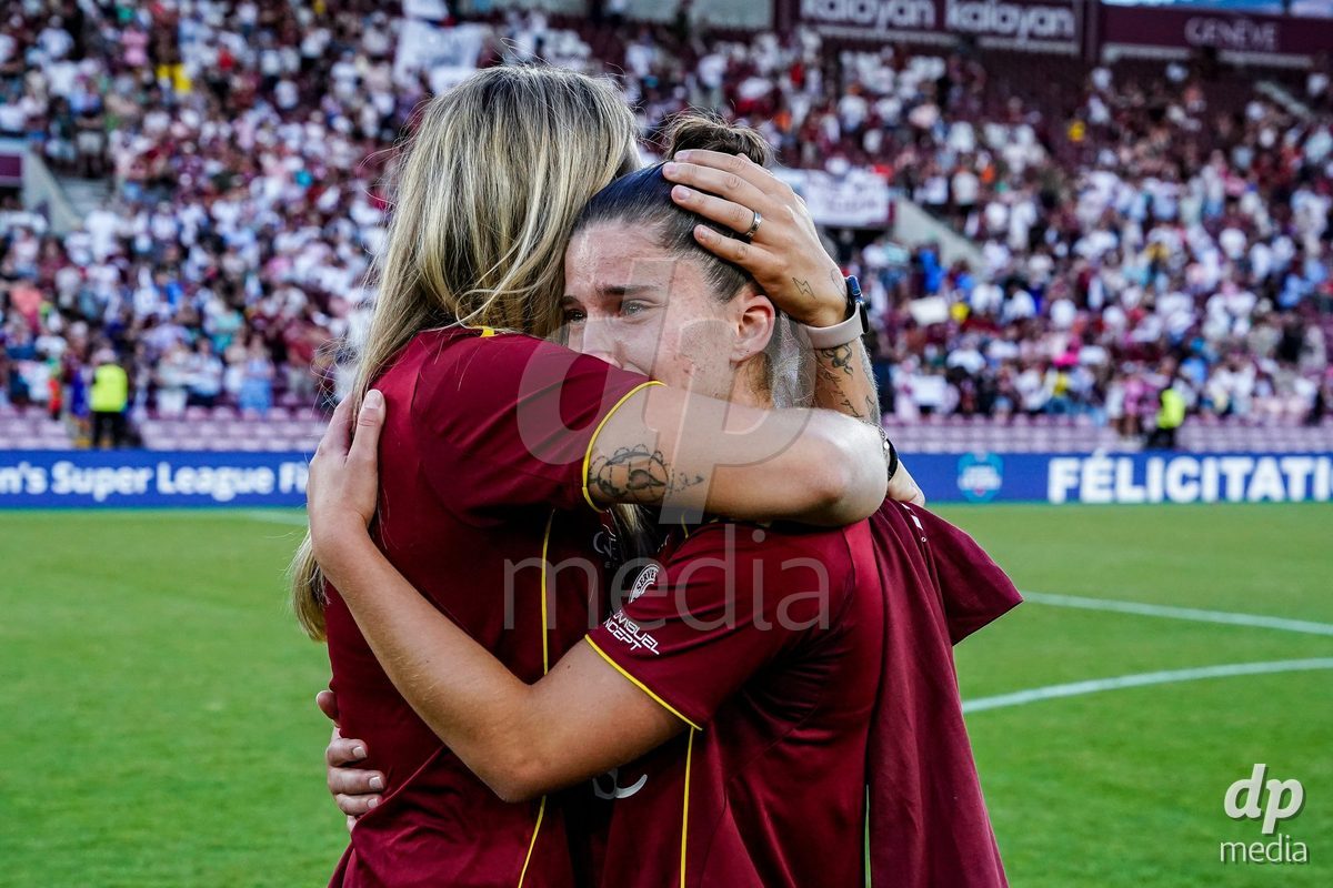 GENEVA, SWITZERLAND - MAY 29: Celebration of team Servette after winning the Final of the AXA Women's Super League match between Servette FC Chenois Feminin and BSC YB Frauen at Stade de Geneve on May 29, 2026 in Geneva, Switzerland.