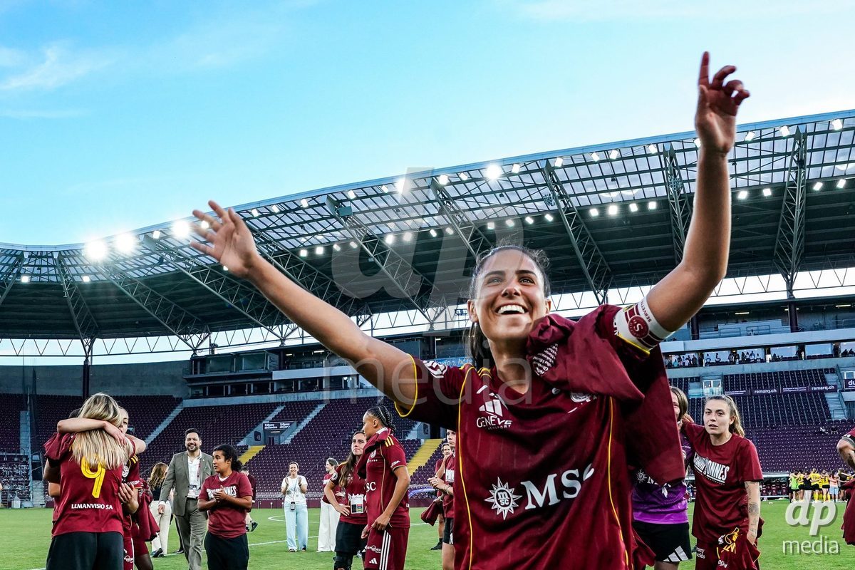 GENEVA, SWITZERLAND - MAY 29: Celebration of team Servette after winning the Final of the AXA Women's Super League match between Servette FC Chenois Feminin and BSC YB Frauen at Stade de Geneve on May 29, 2026 in Geneva, Switzerland.