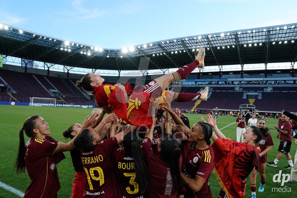 GENEVA, SWITZERLAND - MAY 29: Celebration of team Servette after winning the Final of the AXA Women's Super League match between Servette FC Chenois Feminin and BSC YB Frauen at Stade de Geneve on May 29, 2026 in Geneva, Switzerland.
