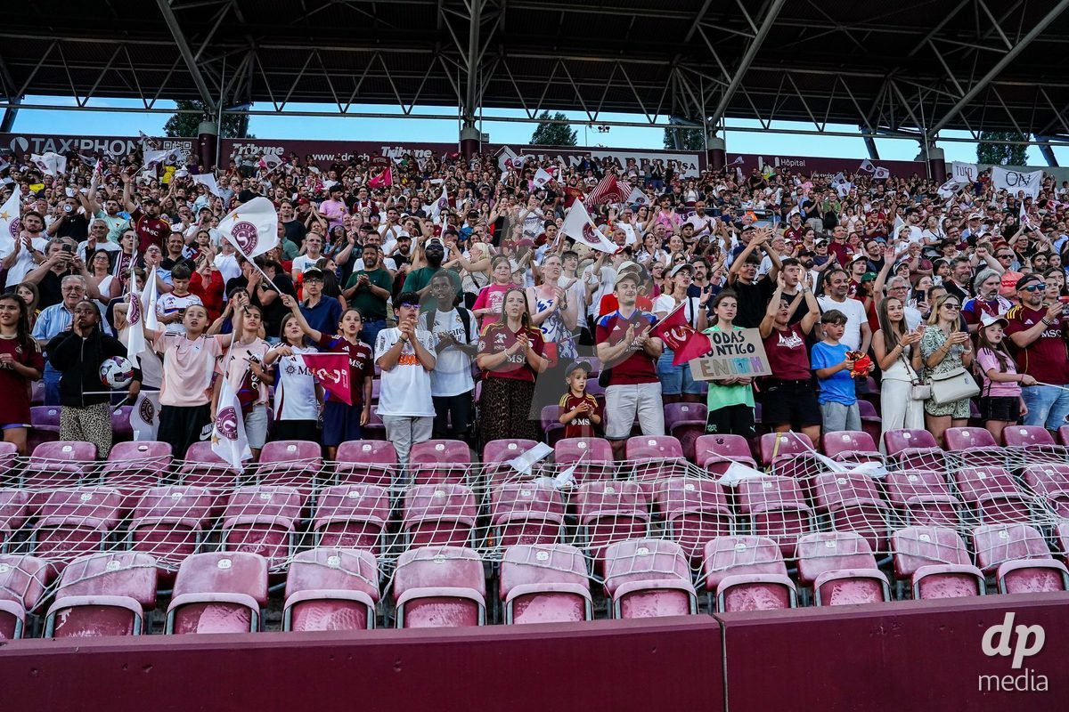 GENEVA, SWITZERLAND - MAY 29: Celebration of team Servette after winning the Final of the AXA Women's Super League match between Servette FC Chenois Feminin and BSC YB Frauen at Stade de Geneve on May 29, 2026 in Geneva, Switzerland.