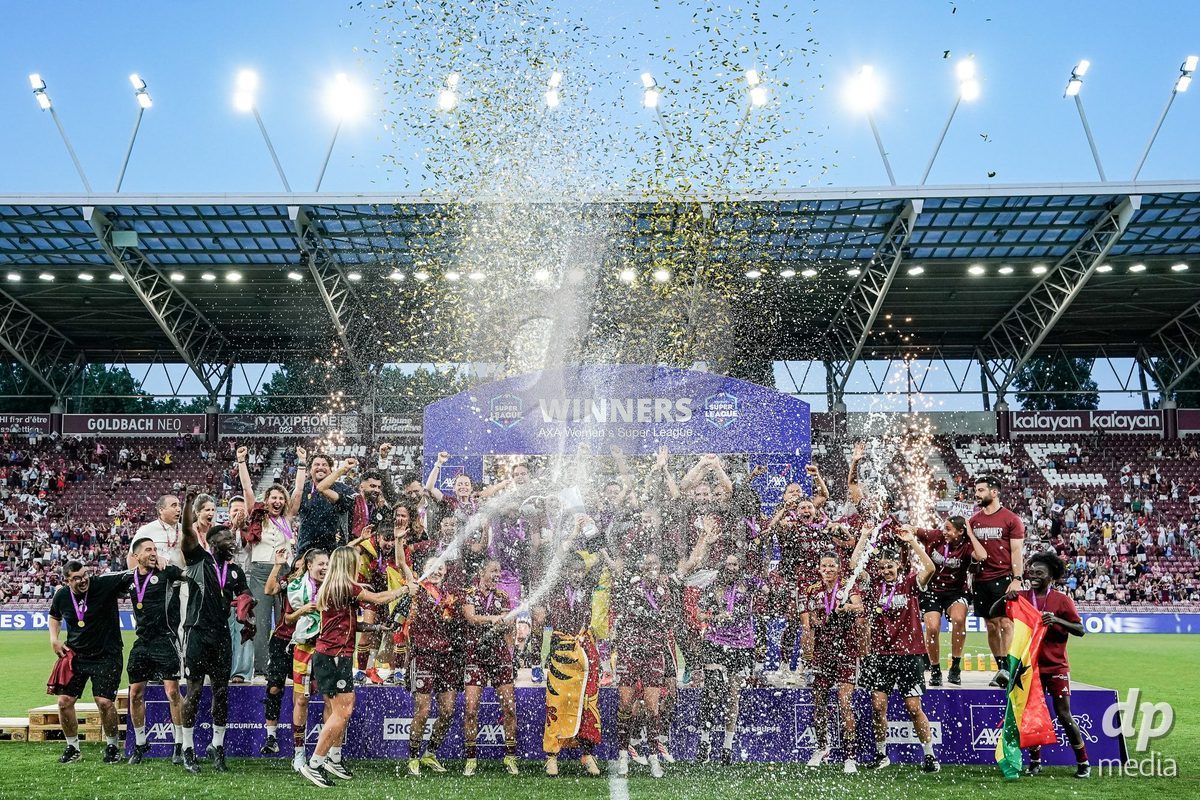 GENEVA, SWITZERLAND - MAY 29: Celebration of team Servette after winning the Final of the AXA Women's Super League match between Servette FC Chenois Feminin and BSC YB Frauen at Stade de Geneve on May 29, 2026 in Geneva, Switzerland.