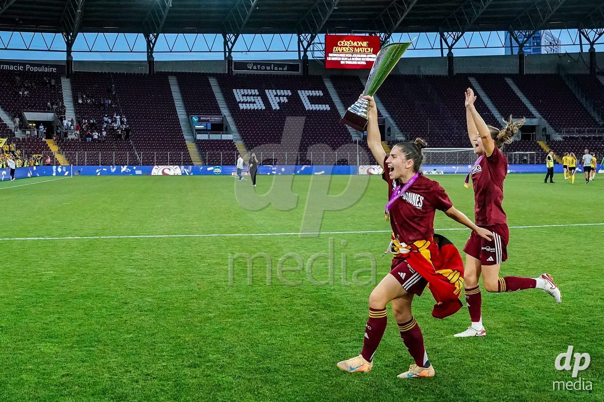 GENEVA, SWITZERLAND - MAY 29: Celebration of team Servette after winning the Final of the AXA Women's Super League match between Servette FC Chenois Feminin and BSC YB Frauen at Stade de Geneve on May 29, 2026 in Geneva, Switzerland.