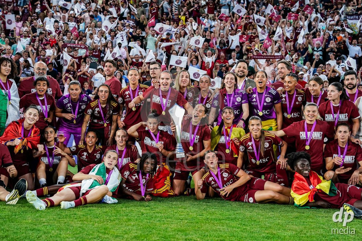 GENEVA, SWITZERLAND - MAY 29: Celebration of team Servette after winning the Final of the AXA Women's Super League match between Servette FC Chenois Feminin and BSC YB Frauen at Stade de Geneve on May 29, 2026 in Geneva, Switzerland.