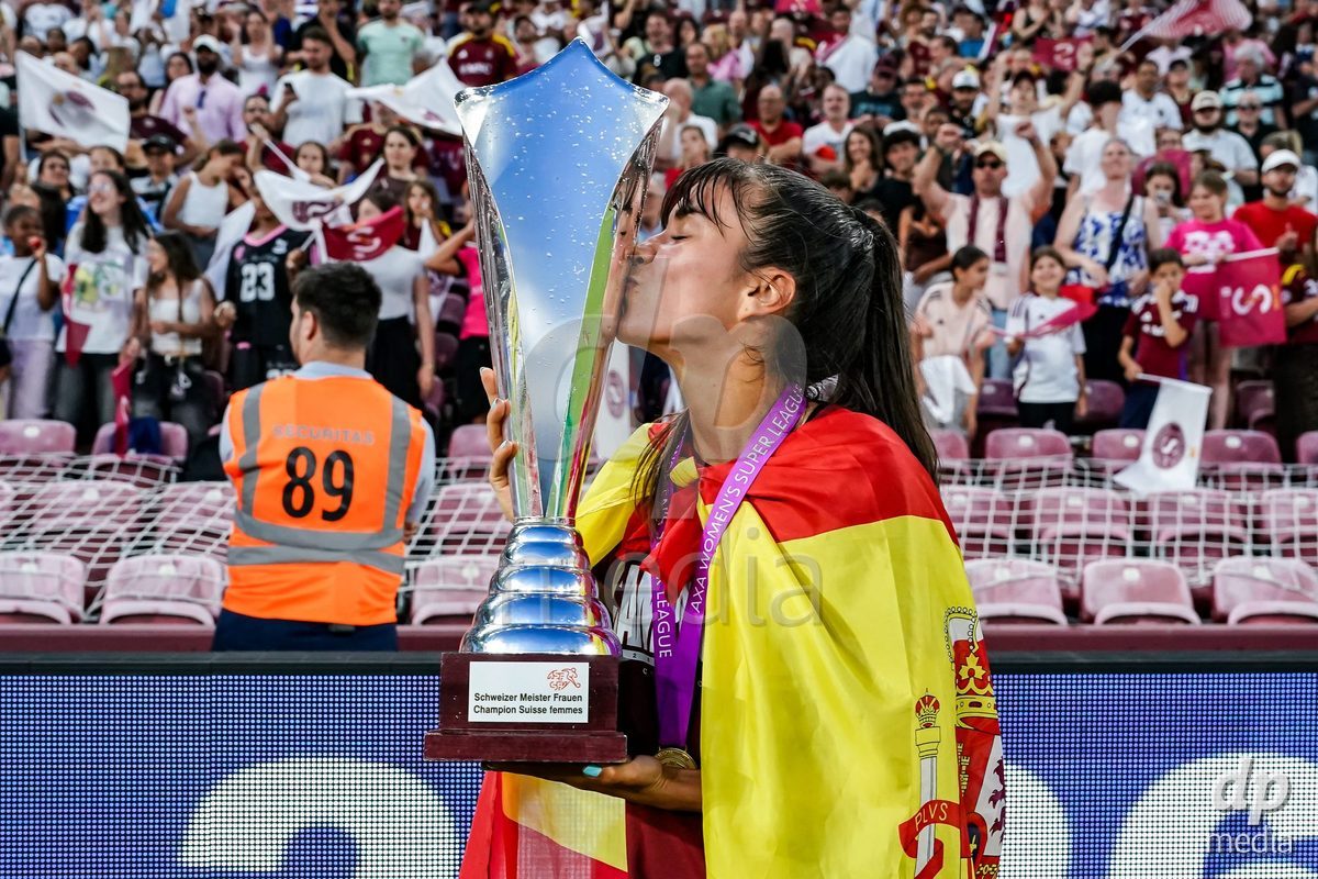 GENEVA, SWITZERLAND - MAY 29: Celebration of team Servette after winning the Final of the AXA Women's Super League match between Servette FC Chenois Feminin and BSC YB Frauen at Stade de Geneve on May 29, 2026 in Geneva, Switzerland.