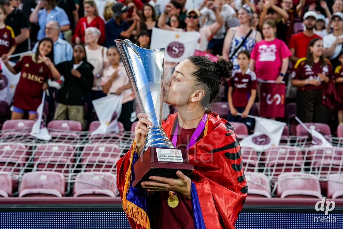 GENEVA, SWITZERLAND - MAY 29: Celebration of team Servette after winning the Final of the AXA Women's Super League match between Servette FC Chenois Feminin and BSC YB Frauen at Stade de Geneve on May 29, 2026 in Geneva, Switzerland.