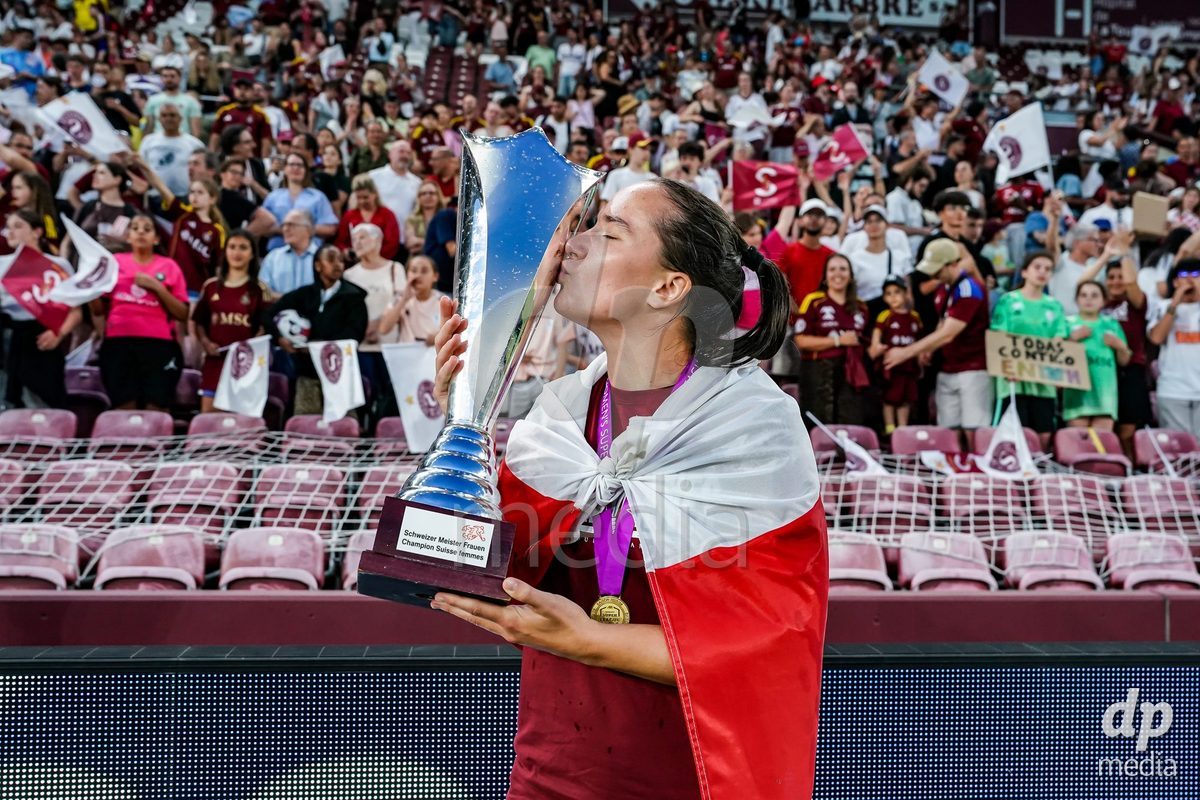 GENEVA, SWITZERLAND - MAY 29: Celebration of team Servette after winning the Final of the AXA Women's Super League match between Servette FC Chenois Feminin and BSC YB Frauen at Stade de Geneve on May 29, 2026 in Geneva, Switzerland.