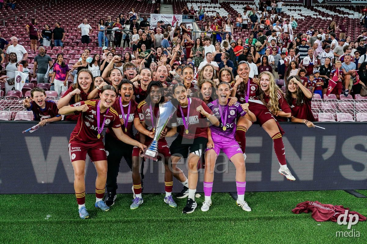 GENEVA, SWITZERLAND - MAY 29: Celebration of team Servette after winning the Final of the AXA Women's Super League match between Servette FC Chenois Feminin and BSC YB Frauen at Stade de Geneve on May 29, 2026 in Geneva, Switzerland.