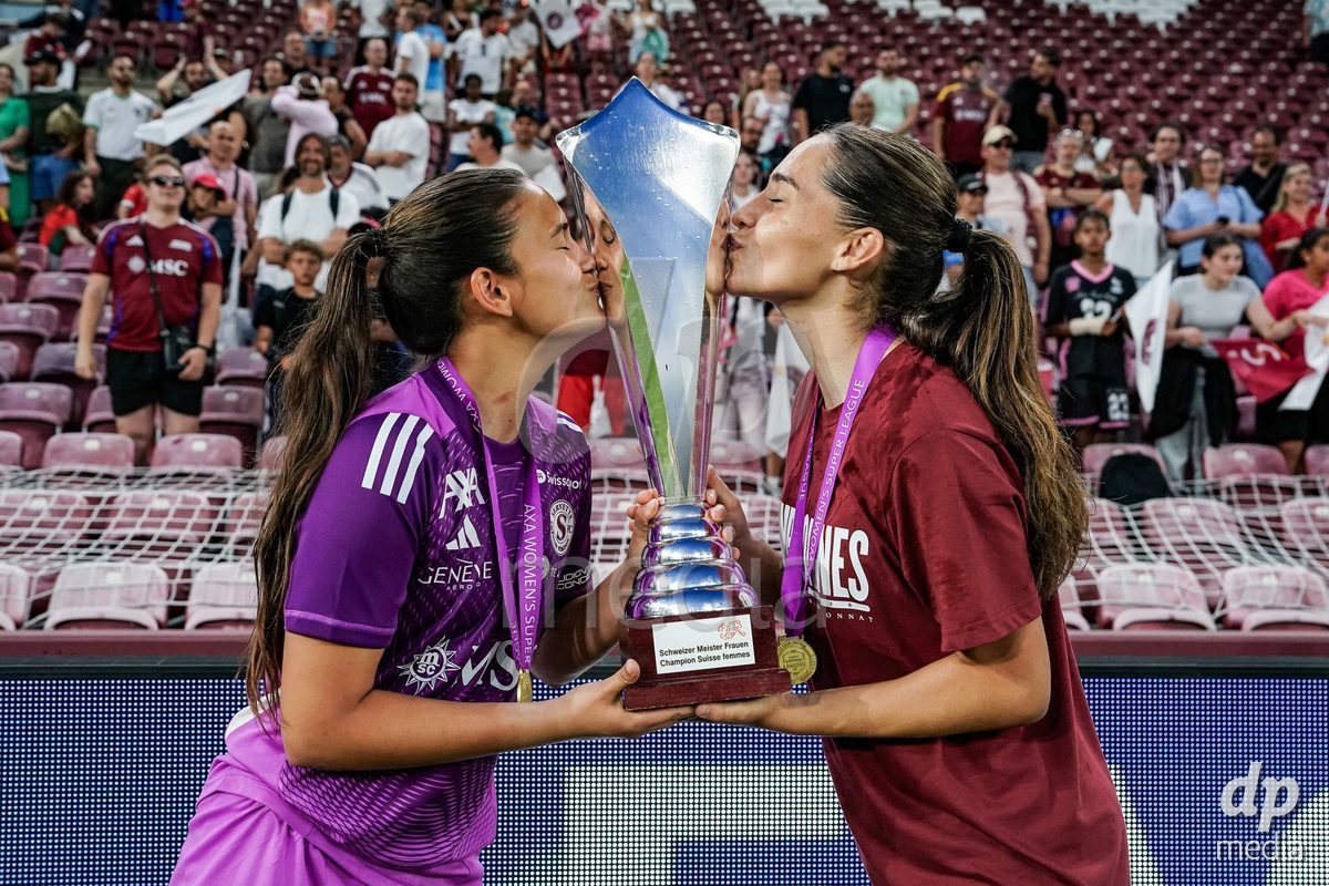 GENEVA, SWITZERLAND - MAY 29: Celebration of team Servette after winning the Final of the AXA Women's Super League match between Servette FC Chenois Feminin and BSC YB Frauen at Stade de Geneve on May 29, 2026 in Geneva, Switzerland.