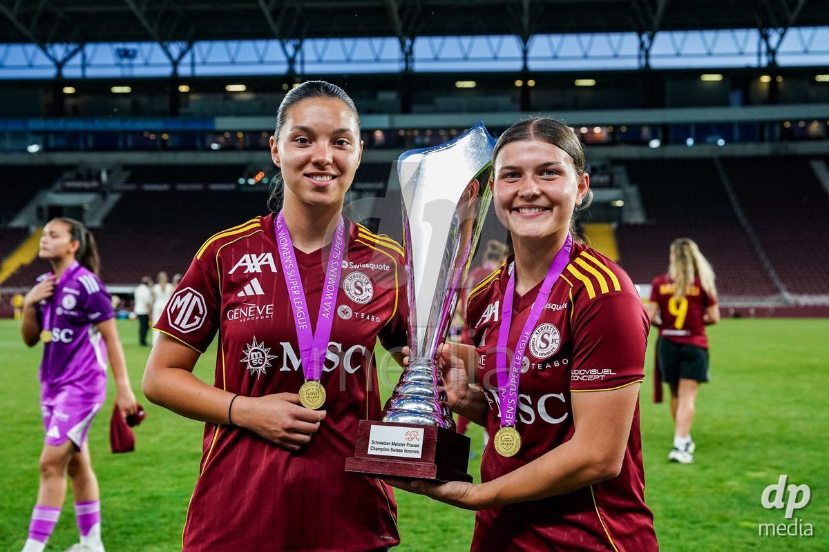 GENEVA, SWITZERLAND - MAY 29: Celebration of team Servette after winning the Final of the AXA Women's Super League match between Servette FC Chenois Feminin and BSC YB Frauen at Stade de Geneve on May 29, 2026 in Geneva, Switzerland.