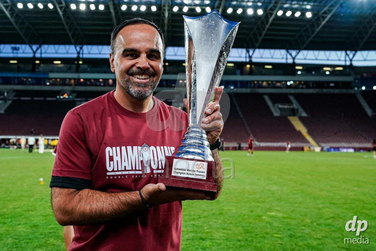 GENEVA, SWITZERLAND - MAY 29: Celebration of team Servette after winning the Final of the AXA Women's Super League match between Servette FC Chenois Feminin and BSC YB Frauen at Stade de Geneve on May 29, 2026 in Geneva, Switzerland.