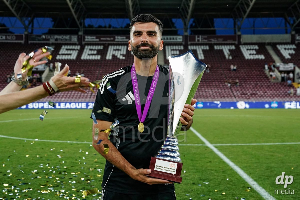 GENEVA, SWITZERLAND - MAY 29: Celebration of team Servette after winning the Final of the AXA Women's Super League match between Servette FC Chenois Feminin and BSC YB Frauen at Stade de Geneve on May 29, 2026 in Geneva, Switzerland.