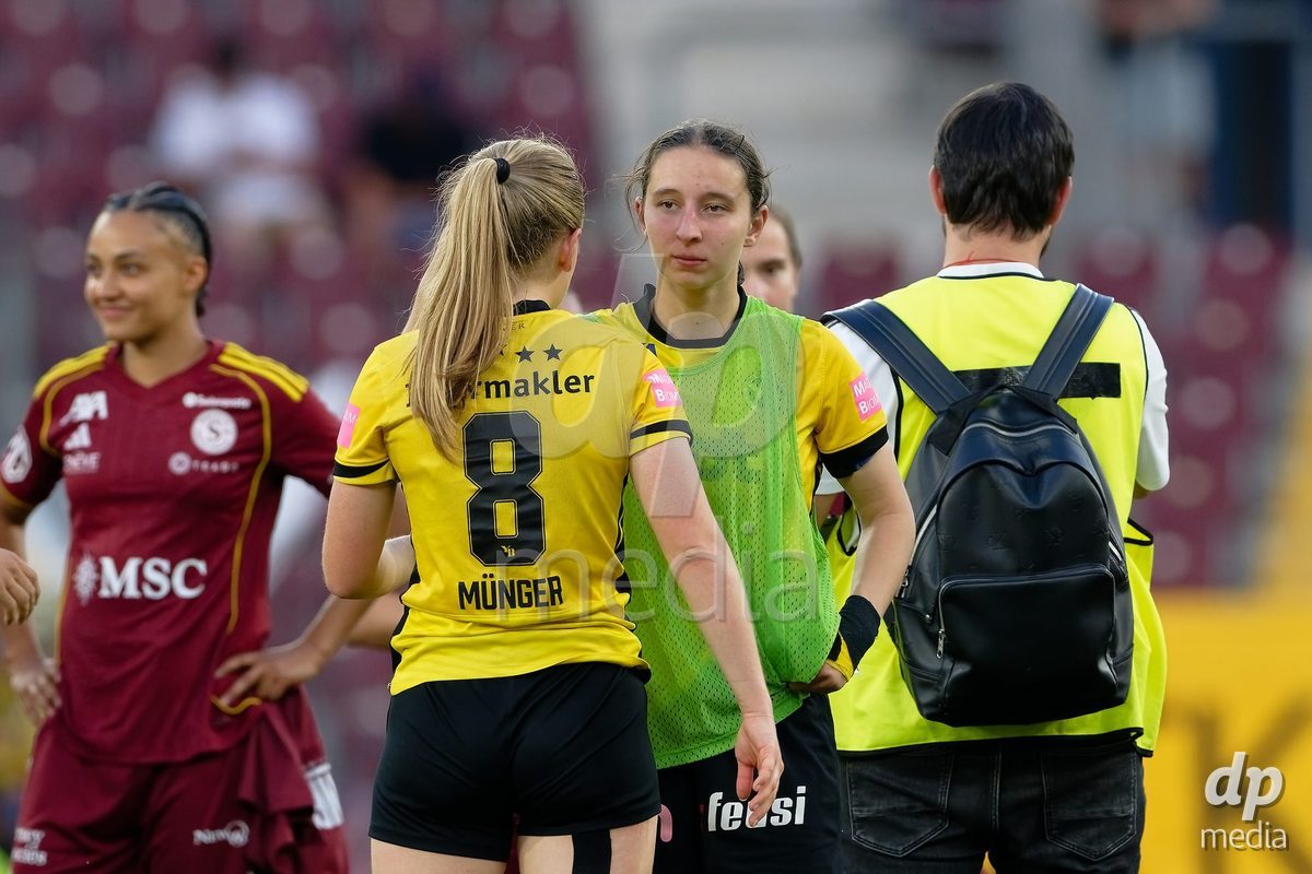 Geneva, Switzerland - May 29 : Noa Linn Munger of BSC YB Frauen Malaurie Granges of BSC YB Frauen look  dejected after losing the final   during the AWSL Final Second Leg match between Servette FC Chenois Feminin  and BSC YB Frauen  at Stade de Geneve on May 29 , 2026 in Geneva, Switzerland.