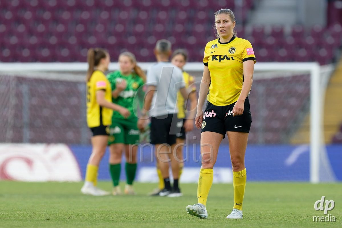 Geneva, Switzerland - May 29 : Geraldine Ess of BSC YB Frauen looks dejected after losing the final  during the AWSL Final Second Leg match between Servette FC Chenois Feminin  and BSC YB Frauen  at Stade de Geneve on May 29 , 2026 in Geneva, Switzerland.