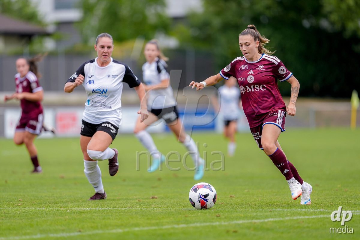 Switzerland: AXA Womens Super League 2026/27, Servette FC Chenois Feminin vs FC Aarau Frauen - Stade des Trois-Chene, Chene-Bourg: Asun Martinez (Asun Martínez) (Servette FC Chenois Feminin), right, in action.
