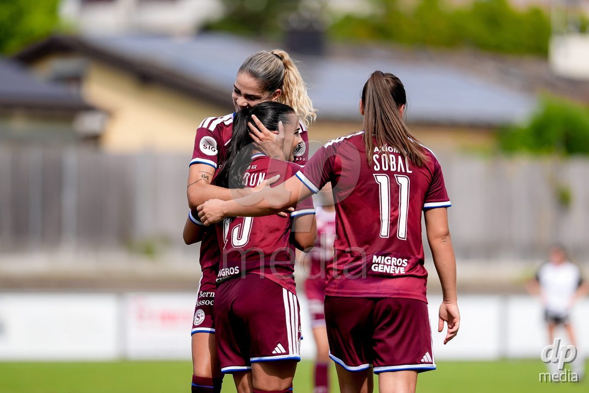 Switzerland: AXA Womens Super League 2026/27, Servette FC Chenois Feminin vs FC Aarau Frauen - Stade des Trois-Chene, Chene-Bourg: Meriame Terchoun (Servette FC Chenois Feminin) celebrating with team after scoring teams first goal