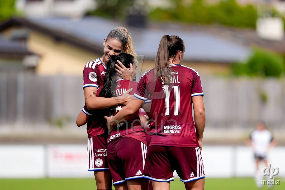 Switzerland: AXA Womens Super League 2026/27, Servette FC Chenois Feminin vs FC Aarau Frauen - Stade des Trois-Chene, Chene-Bourg: Meriame Terchoun (Servette FC Chenois Feminin) celebrating with team after scoring teams first goal