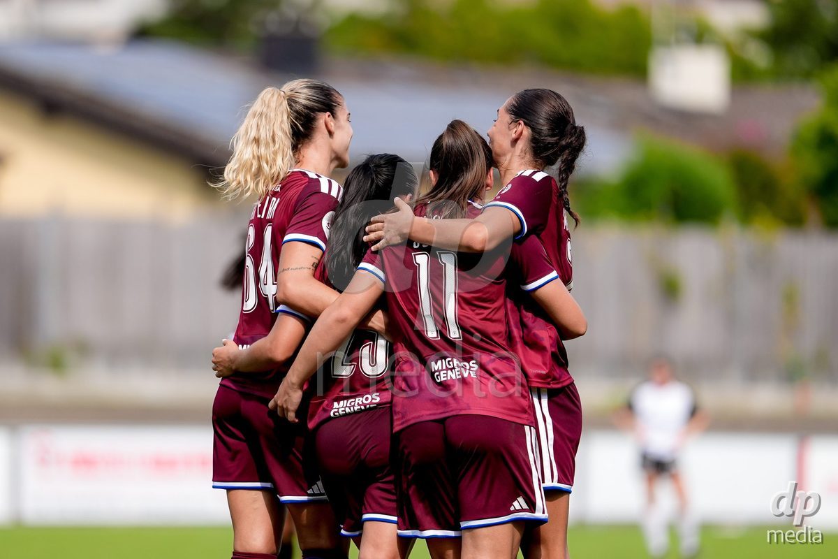 Switzerland: AXA Womens Super League 2026/27, Servette FC Chenois Feminin vs FC Aarau Frauen - Stade des Trois-Chene, Chene-Bourg: Meriame Terchoun (Servette FC Chenois Feminin) celebrating with team after scoring teams first goal
