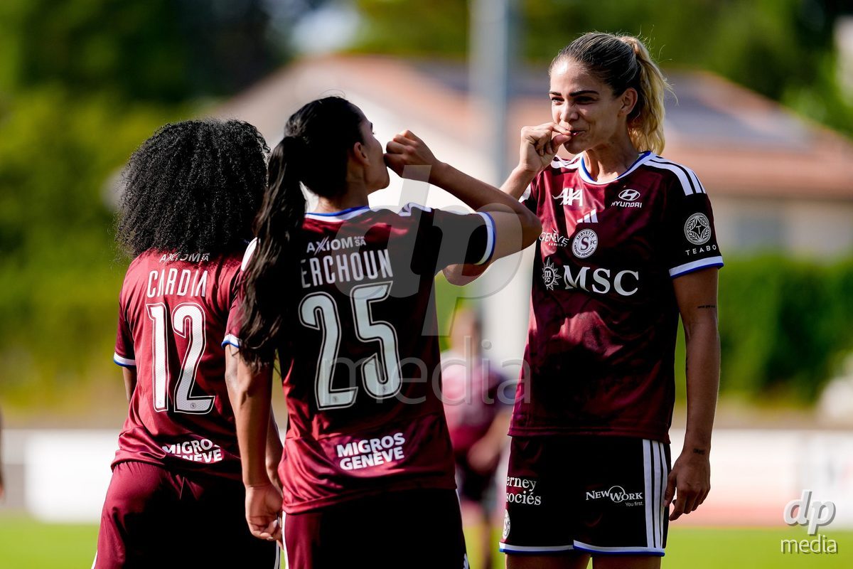 Switzerland: AXA Womens Super League 2026/27, Servette FC Chenois Feminin vs FC Aarau Frauen - Stade des Trois-Chene, Chene-Bourg: Stefanie Da Eira (Stéfanie Da Eira) celebrating with team after scoring teams third goal