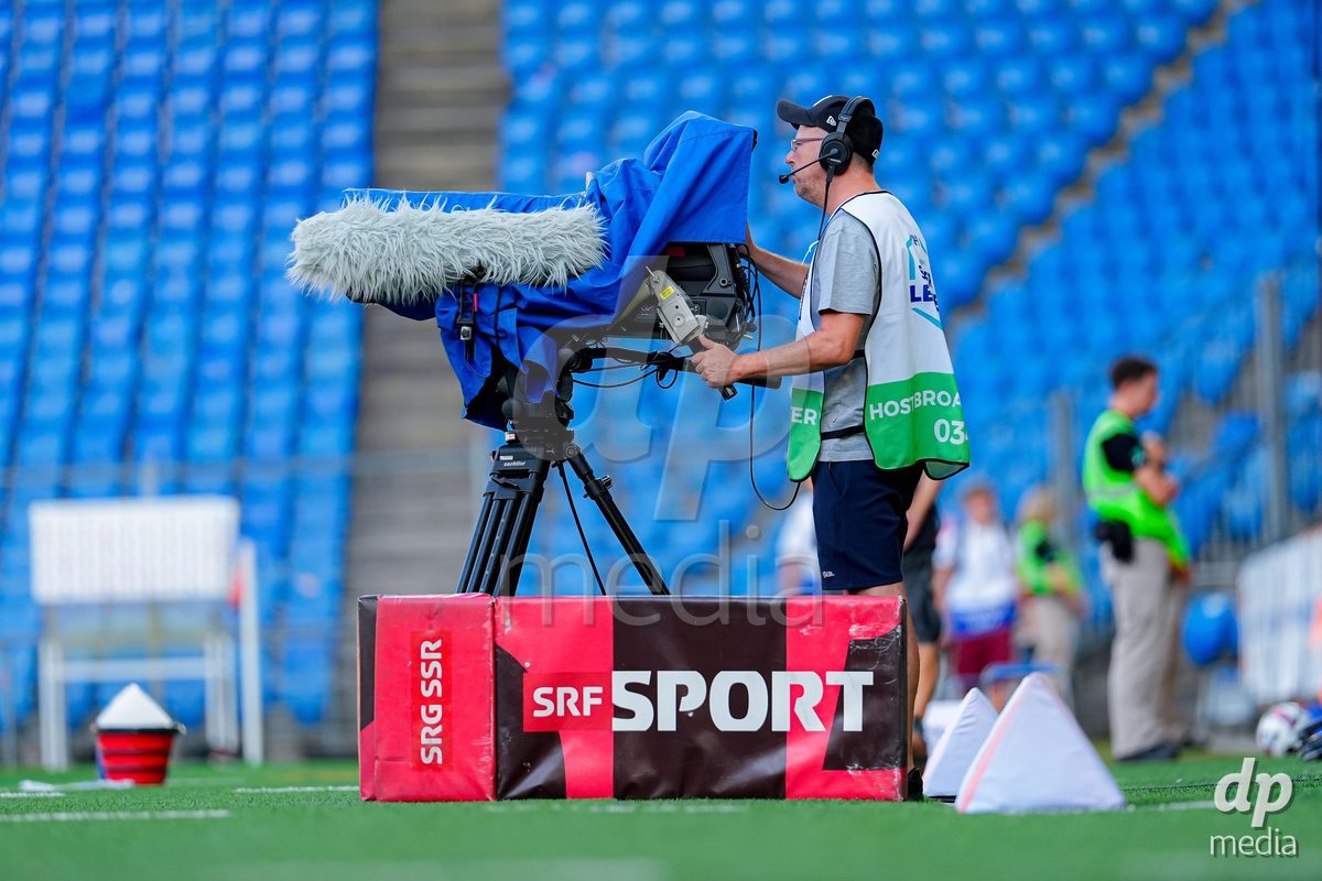 Switzerland: AXA Womens Super League 2026/27, FC Basel 1893 vs BSC YB Frauen - St. Jakob-Park, Basel: SRF TV camera operator