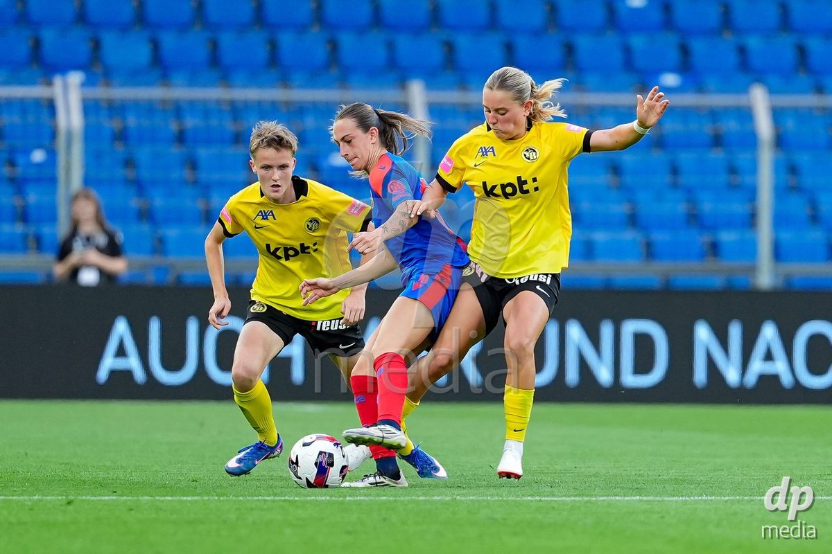 Switzerland: AXA Womens Super League 2026/27, FC Basel 1893 vs BSC YB Frauen - St. Jakob-Park, Basel: Leonie Koster (Leonie Köster) (44 BSC YB Frauen), right, Alice Berti (19 FC Basel 1893), middle, and Bianca Dysli (23 BSC YB Frauen), left, in action.