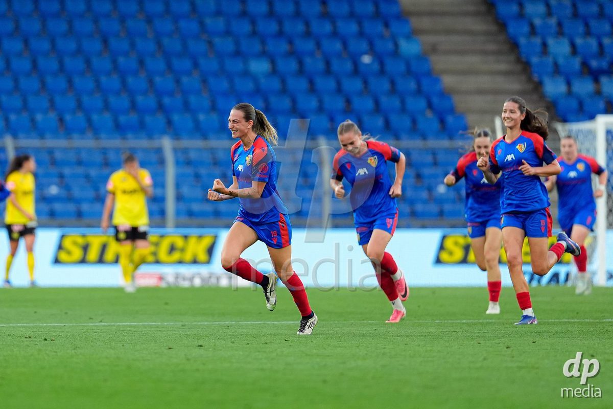 Switzerland: AXA Womens Super League 2026/27, FC Basel 1893 vs BSC YB Frauen - St. Jakob-Park, Basel: Alice Berti (19 FC Basel 1893) celebrating after scoring teams first goal