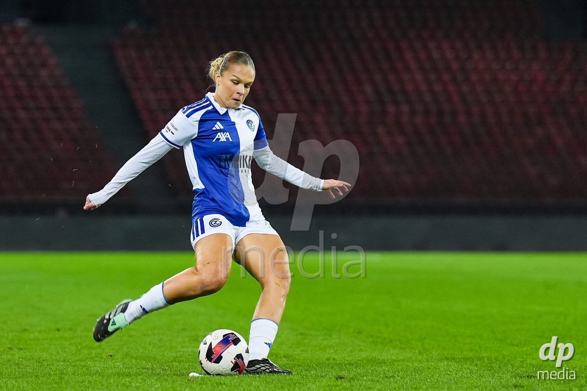 ZURICH, SWITZERLAND - OCTOBER 31: Ella Ljustina of GC Frauenfussball shoots the ball during the AXA Women's Super League match between GC Frauenfussball and Yverdon Sport Women at Letzigrund on October 31, 2026 in Zurich, Switzerland. (Photo by Daniela Porcelli/DP Media)